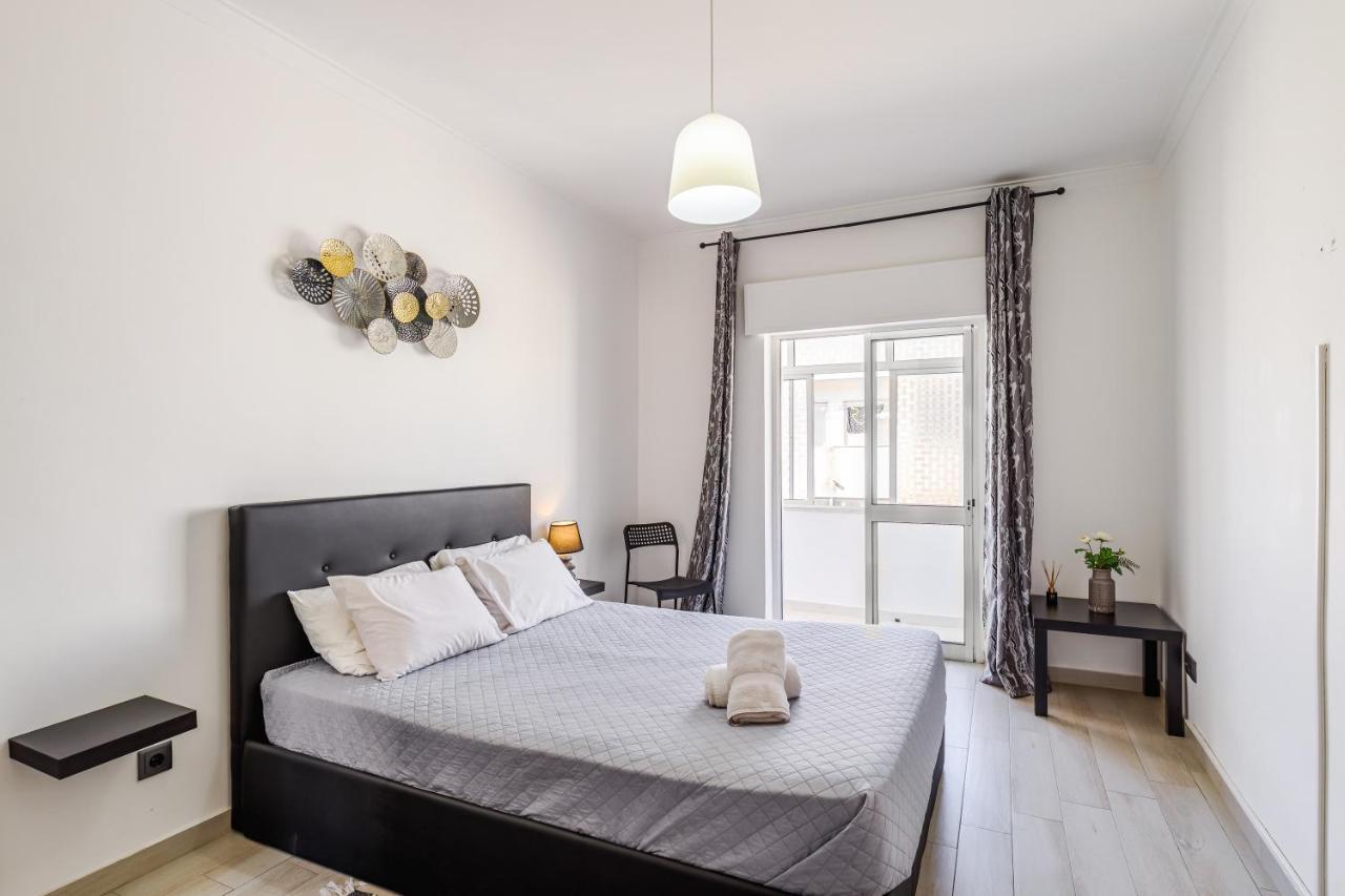 Sleeptubal Moderne Accommodatie Alhos Vedros Eksteriør billede