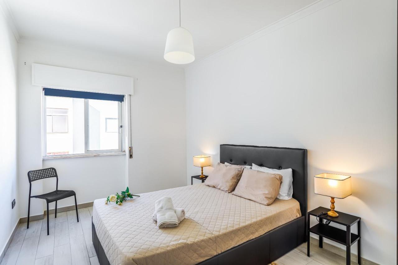 Sleeptubal Moderne Accommodatie Alhos Vedros Eksteriør billede